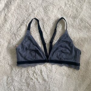 VS FRONT CLASP BRALETTE